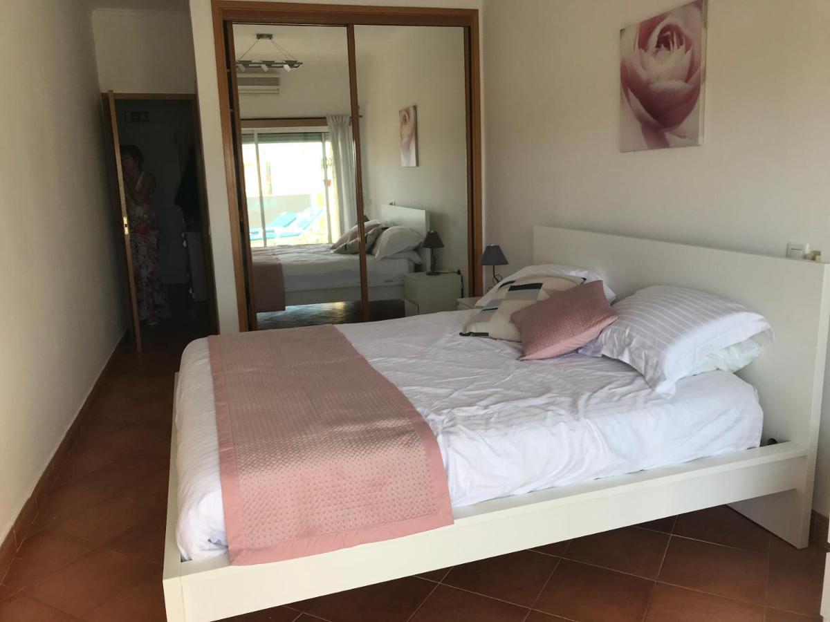 Condo Do Mar Lovely First Floor Apartment With Pool ลากอส ภายนอก รูปภาพ