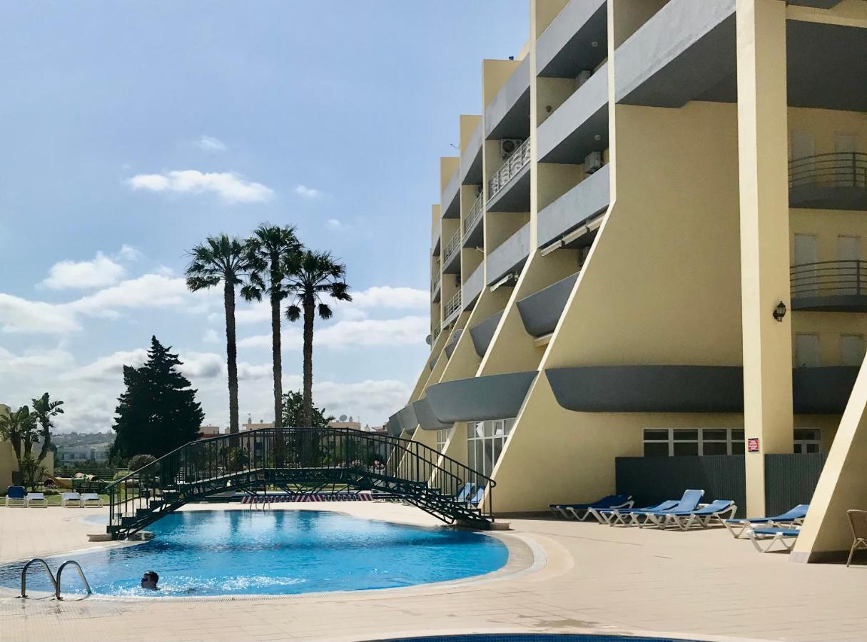 Condo Do Mar Lovely First Floor Apartment With Pool ลากอส ภายนอก รูปภาพ