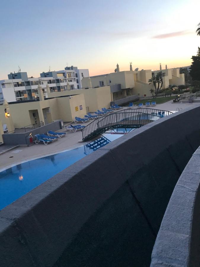 Condo Do Mar Lovely First Floor Apartment With Pool ลากอส ภายนอก รูปภาพ