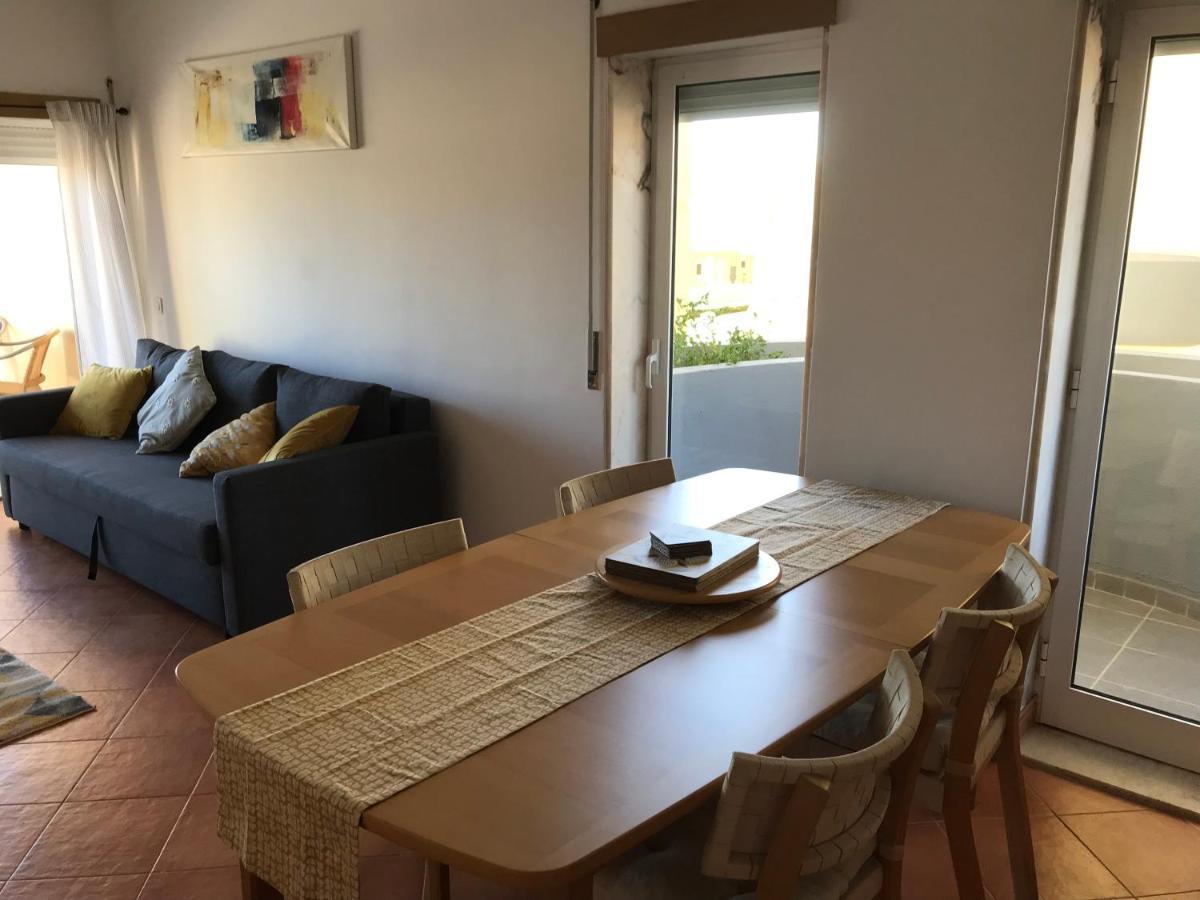Condo Do Mar Lovely First Floor Apartment With Pool ลากอส ภายนอก รูปภาพ