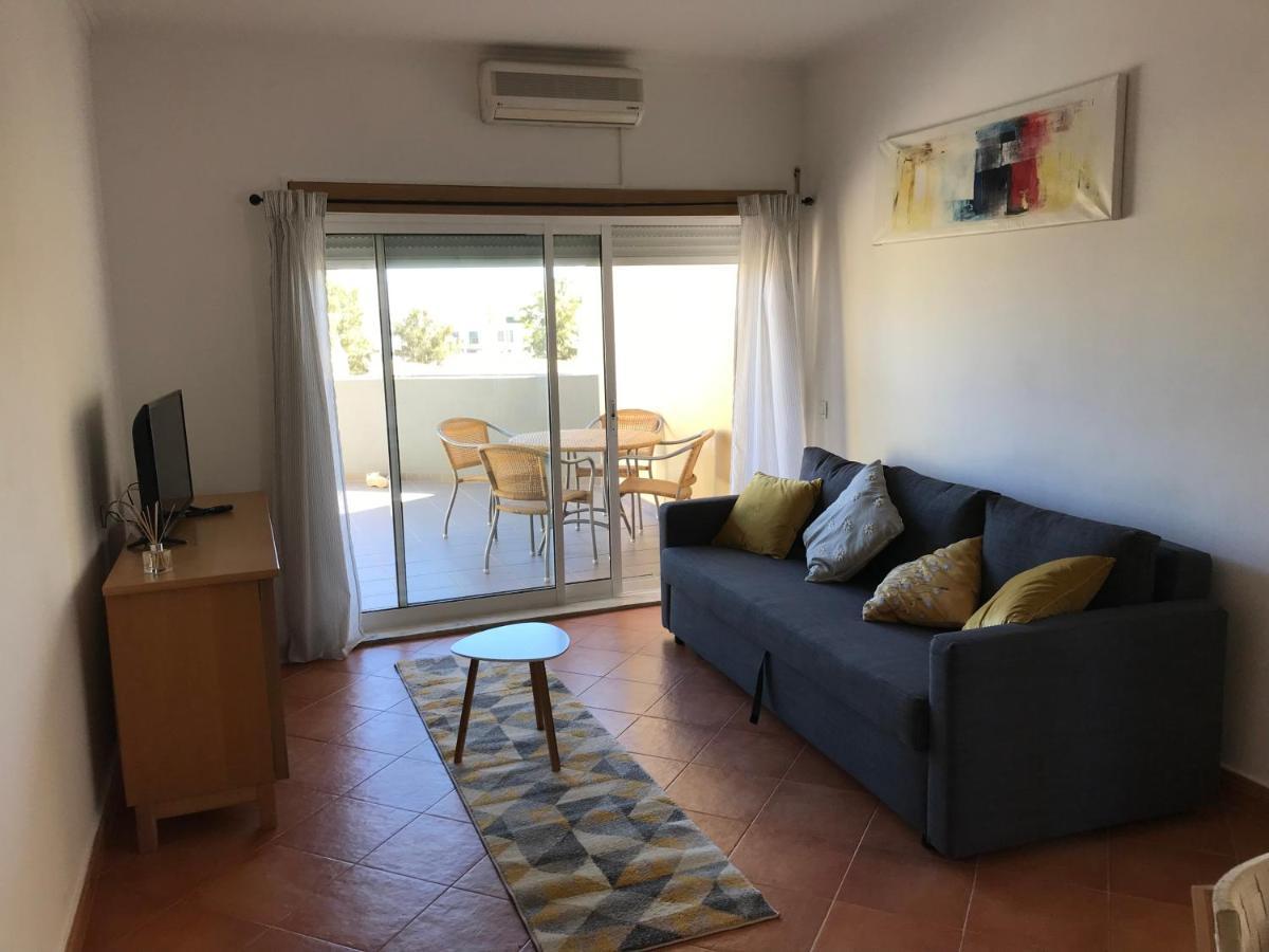 Condo Do Mar Lovely First Floor Apartment With Pool ลากอส ภายนอก รูปภาพ